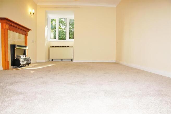 Living/dining room