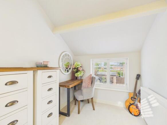 4 bed Detached for sale Image 10