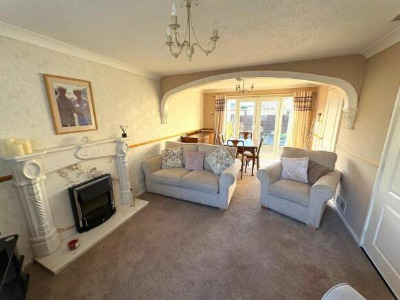 3 bed Terraced for sale Image 5