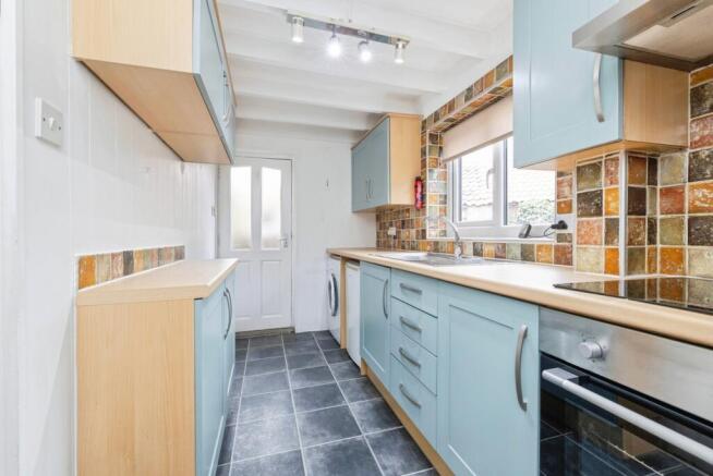 2 bed Semi-Detached for sale Image 5