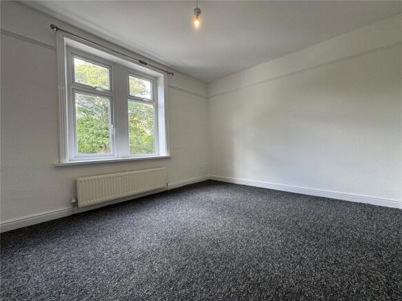 3 bed Terraced to rent Image 9