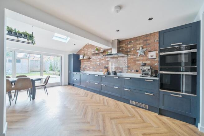 1389439-11-695d2117dda65