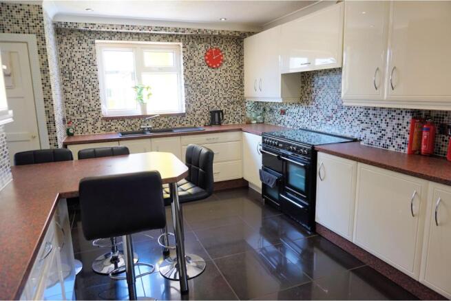 Kitchen / Breakfast