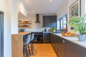 80, Queens Hill Crescent, Newport NP20 5HG