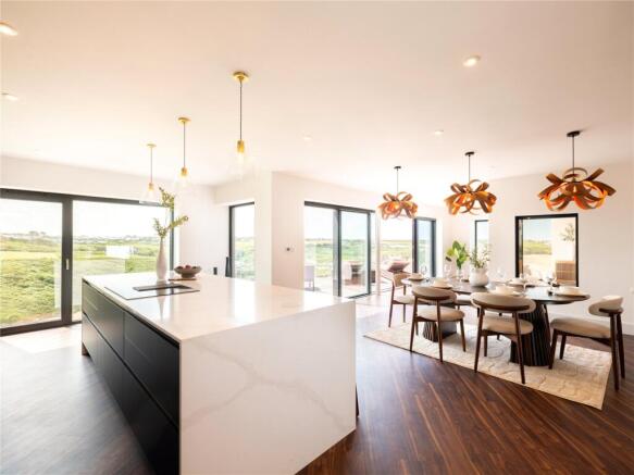 Kitchen / Dining