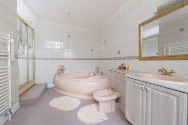Ensuite Bathroom