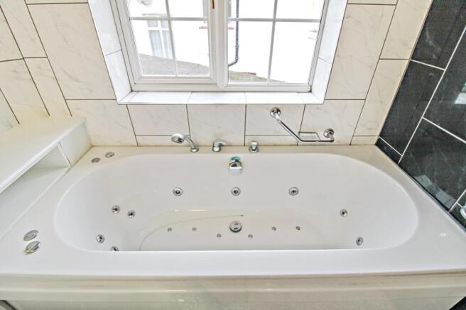 Jacuzzi Bath