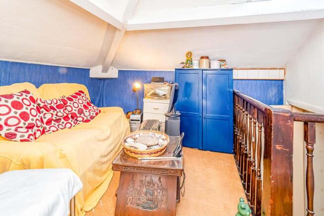 2 bed Maisonette for sale Image 8