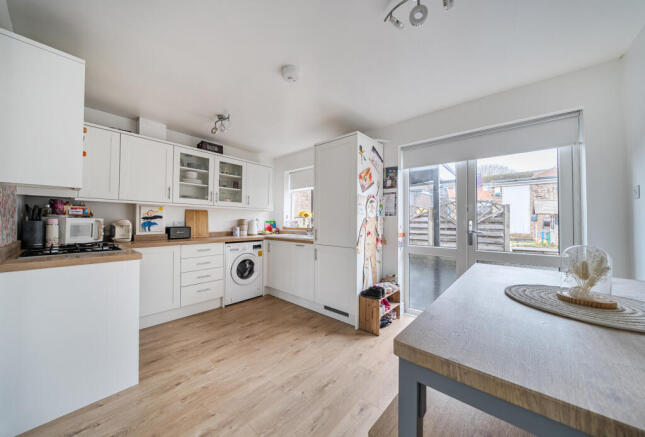 1400912-8-698b3d0...