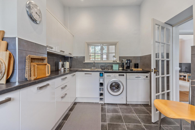 3 bed Mews for sale Image 11
