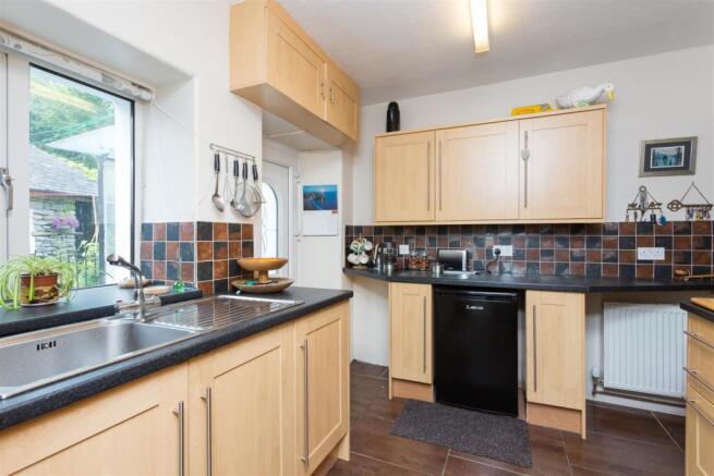 Kitchen C.jpg
