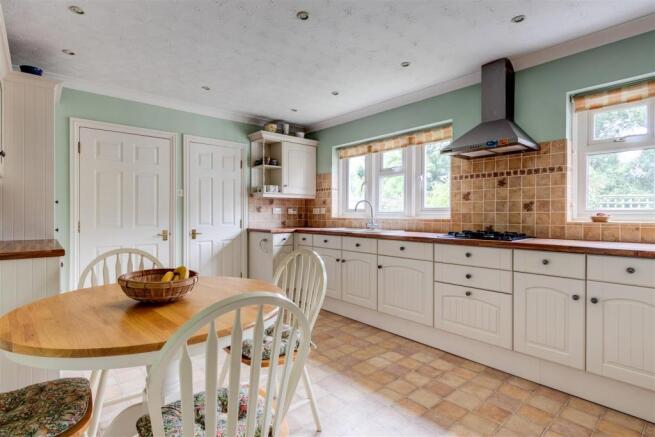 KitchenDiningRoomV1.jpg