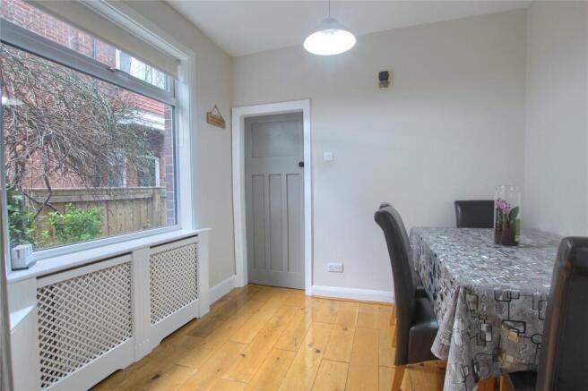 4 bed Semi-Detached for sale Image 5