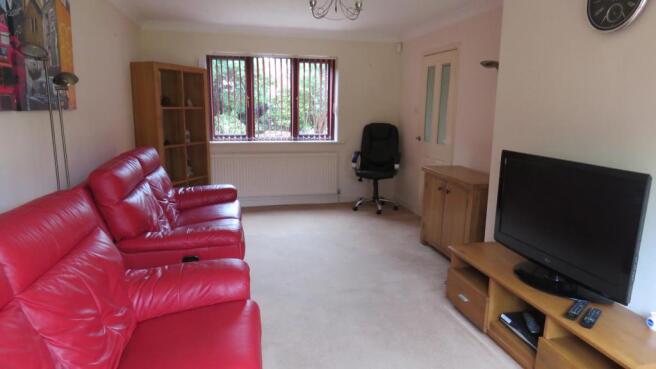 Upwood Road 43 loung