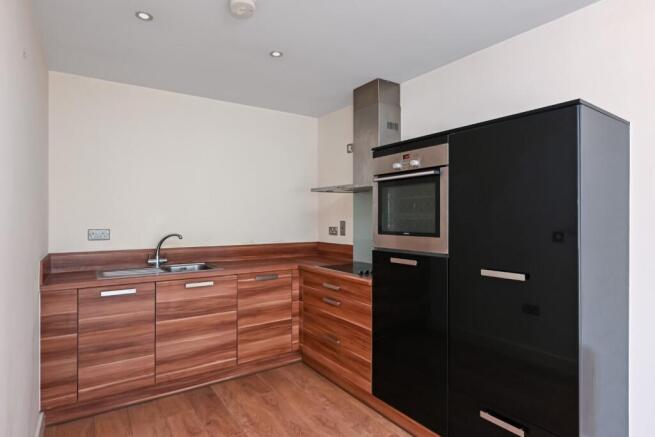 2 bed Flat to rent Image 4