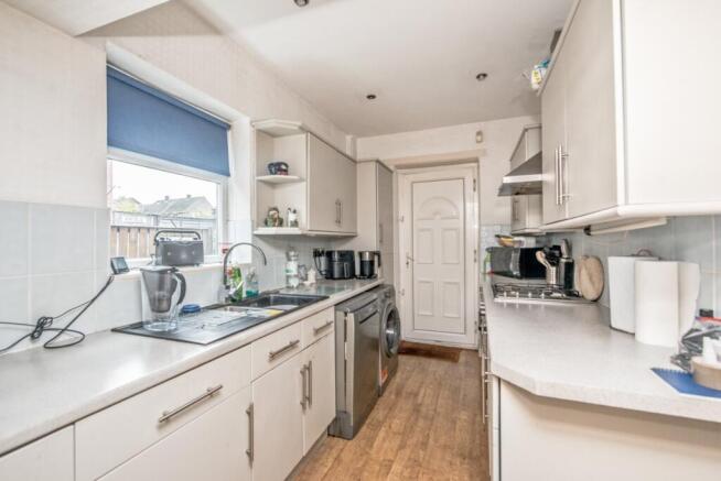 3 bed Semi-Detached for sale Image 4