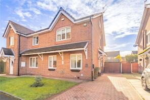 28, Lambourne Grove, Rochdale OL16 4YA