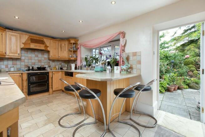 Kitchen/Breakfast Rm