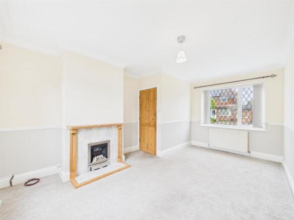 2 bed Semi-Detached for sale Image 2