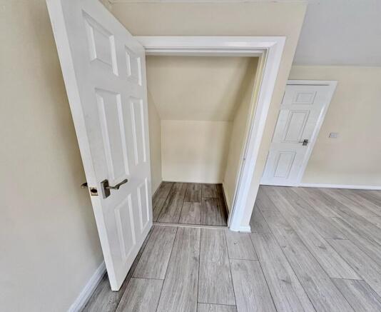3 bed Town House to rent Image 11