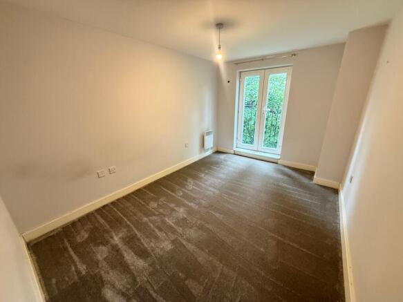 2 bed Apartment to rent Image 9