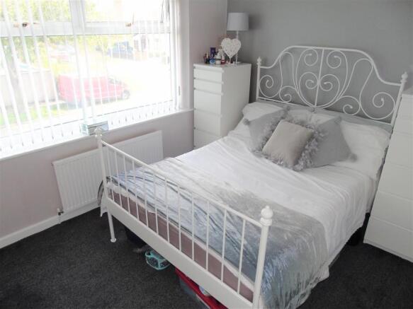 Bed1.JPG
