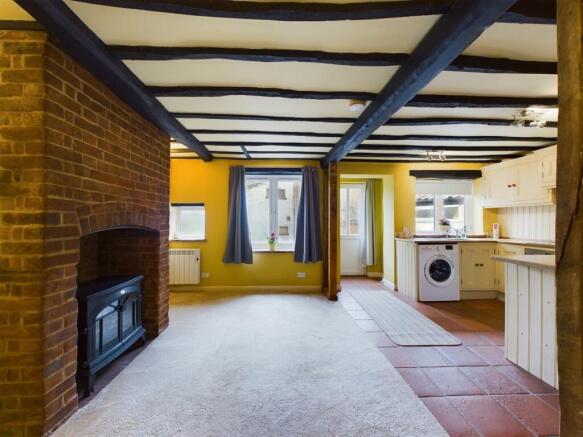 Lounge/Kitchen Area