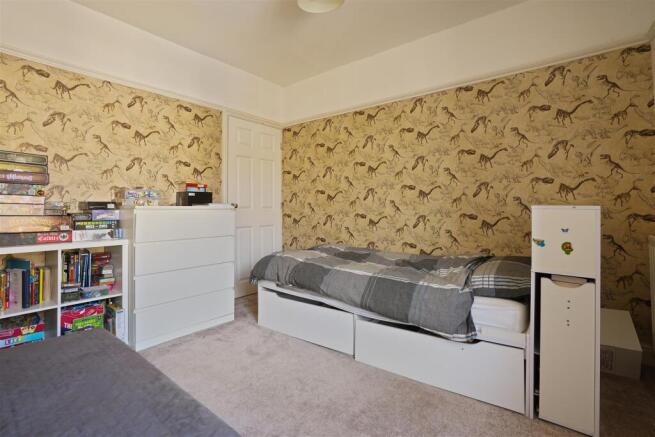 3 bed Terraced for sale Image 9