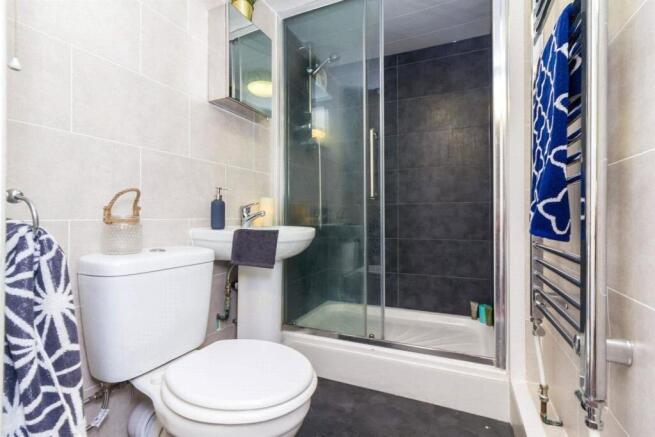 5 bed Terraced to rent Image 12