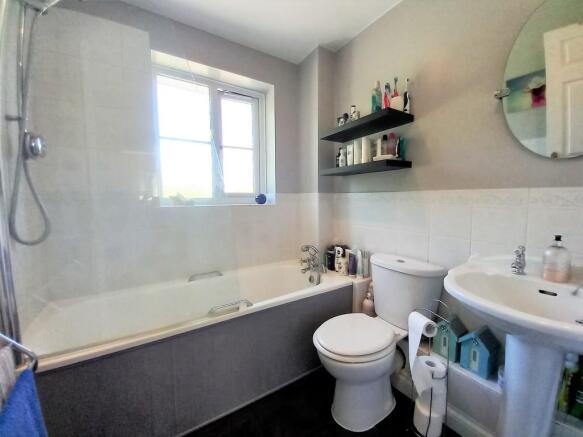 Photo 10