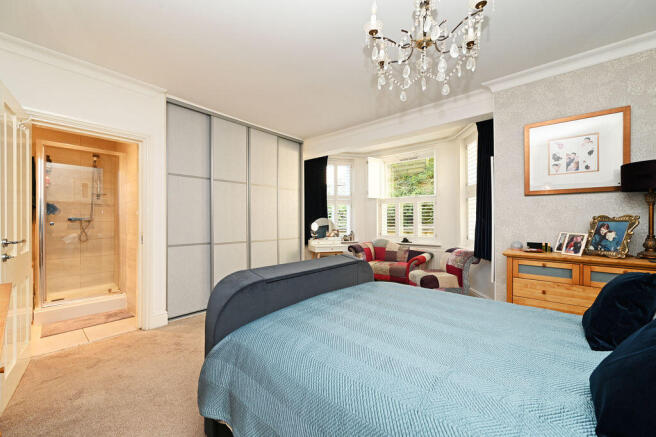 2 bed Apartment for sale Image 11