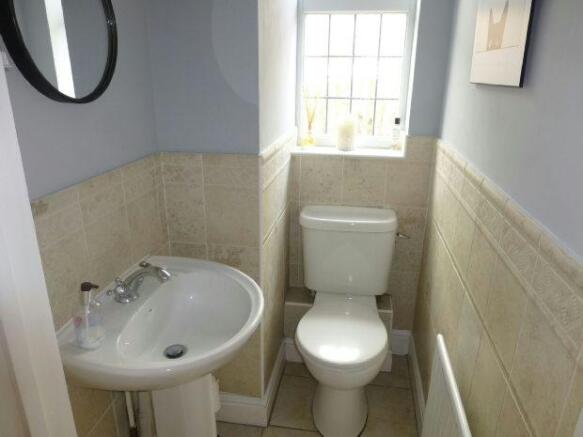 Cloakroom/wc