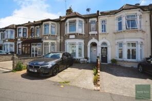 Flat First Floor, 132, Thorold Road, Ilford IG1 4EY