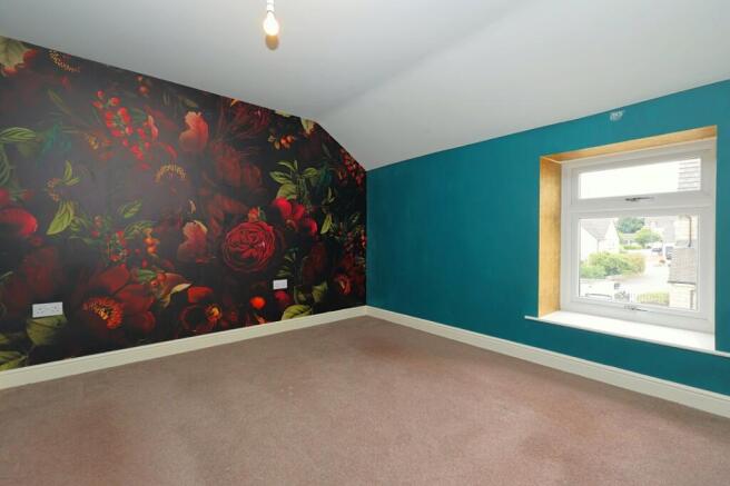 3 bed House for sale Image 11