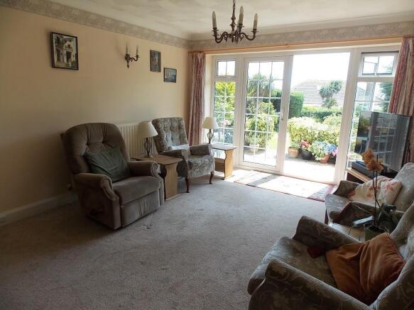 Lounge/dining room