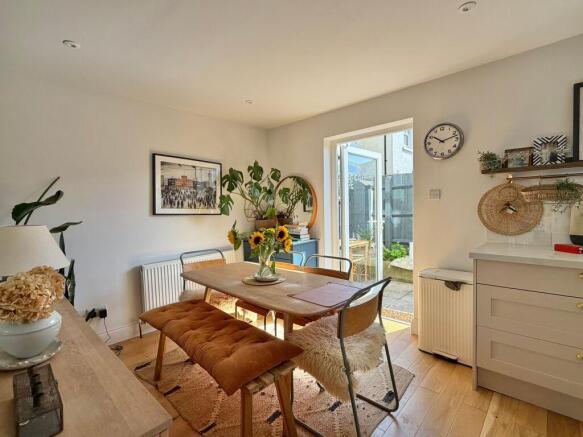 Reeves Close, Totnes, TQ9 photo 4