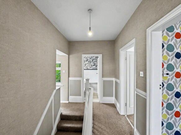 4 bed Semi-Detached for sale Image 9