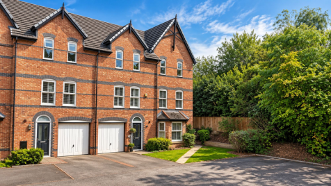 Elmlea, Altrincham, WA15