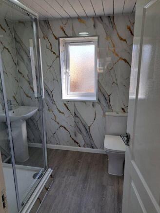 4 bed Detached to rent Image 11