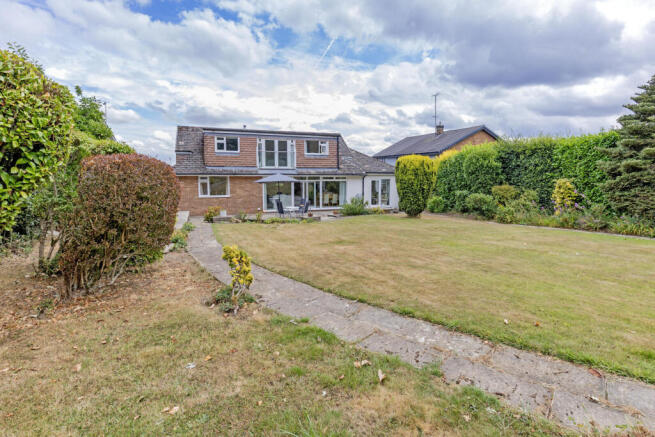 5 bed Detached Bungalow for sale Image 12