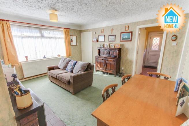 LOUNGE: