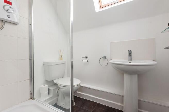 En-suite showeroom