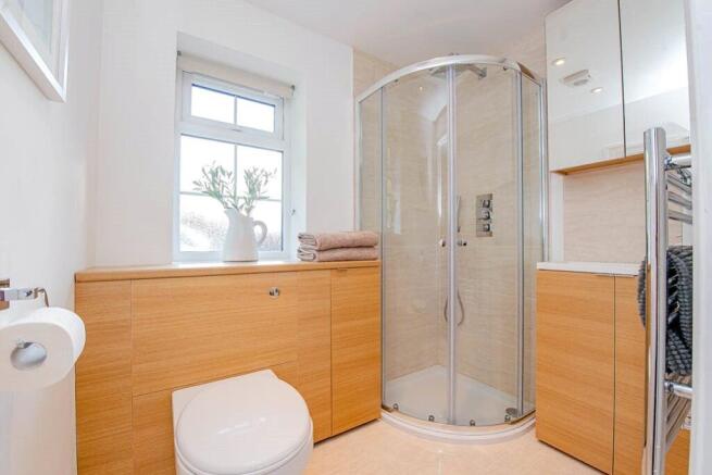 Annexe shower room 2
