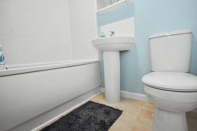 3 bed Terraced for sale Image 9
