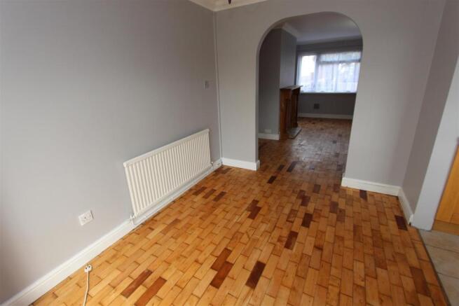 21 Cherry Tree Close 003.JPG