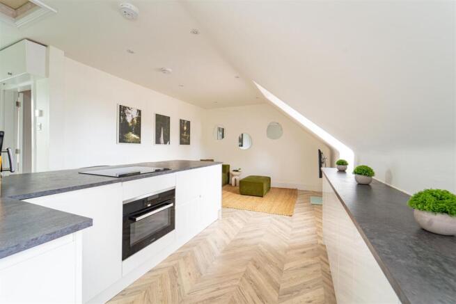 Lounge/Kitchen