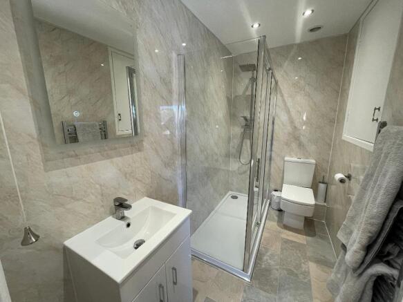 2 bed Semi-Detached for sale Image 8