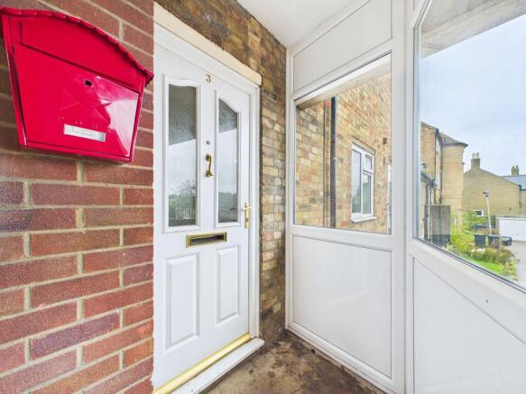 Montagu Square, Eynesbury, St. Neots photo 2