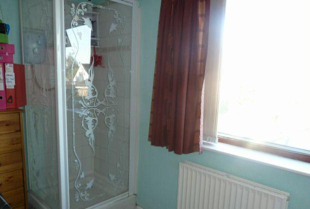 Bedroom 2 Corner Sho