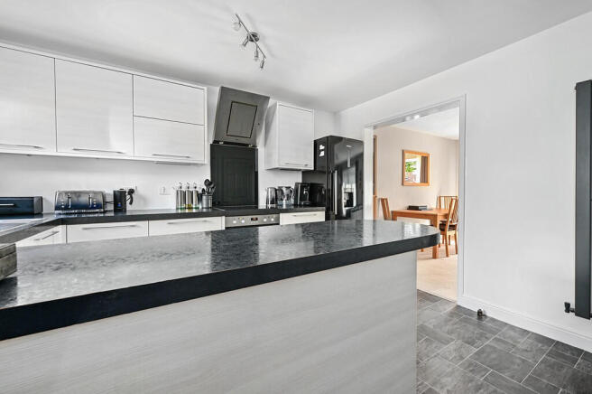 1 Selborne Close ...